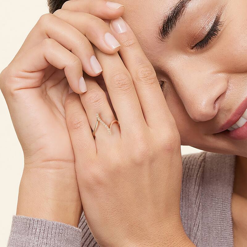 1/6ct TDW Diamond Curve Bypass Fashion Ring in 10k Gold for Women