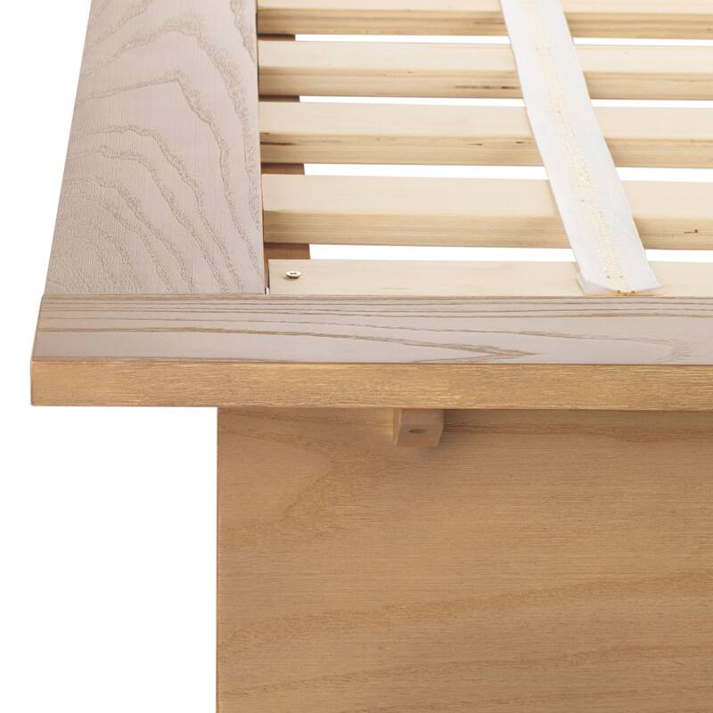 SAFAVIEH Couture Celsia Wood Bed Frame