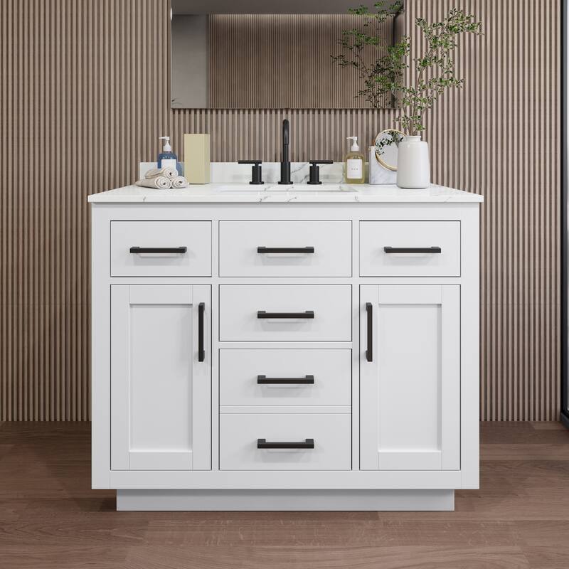Wyndham Collection WCG262642S-QTZ-US3MXX Beckett TK 42" Free Standing - White / Giotto Quartz Top / Matte Black Hardware