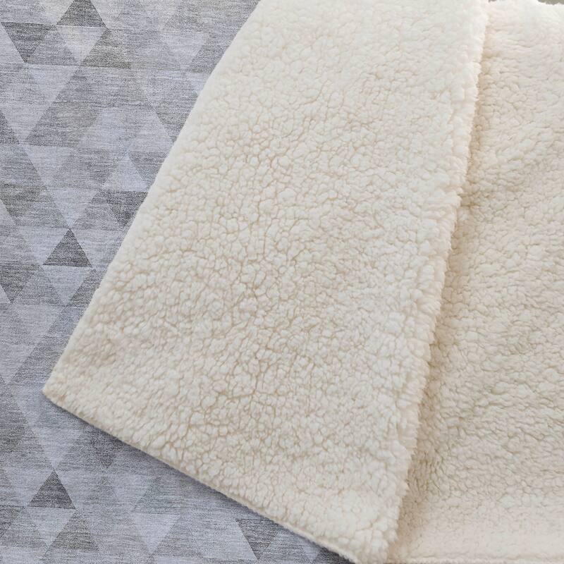 Premium Machine Washable Modern Diamonds Sherpa Throw Blanket