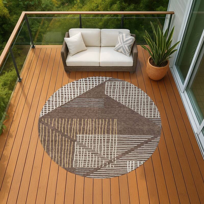 Machine Washable Indoor/ Outdoor Casual Contemporary Chantille Rug - Brown - 8' x 8'