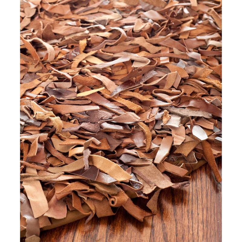 SAFAVIEH Handmade Leather Shag Carlijn Modern Decorative Rug