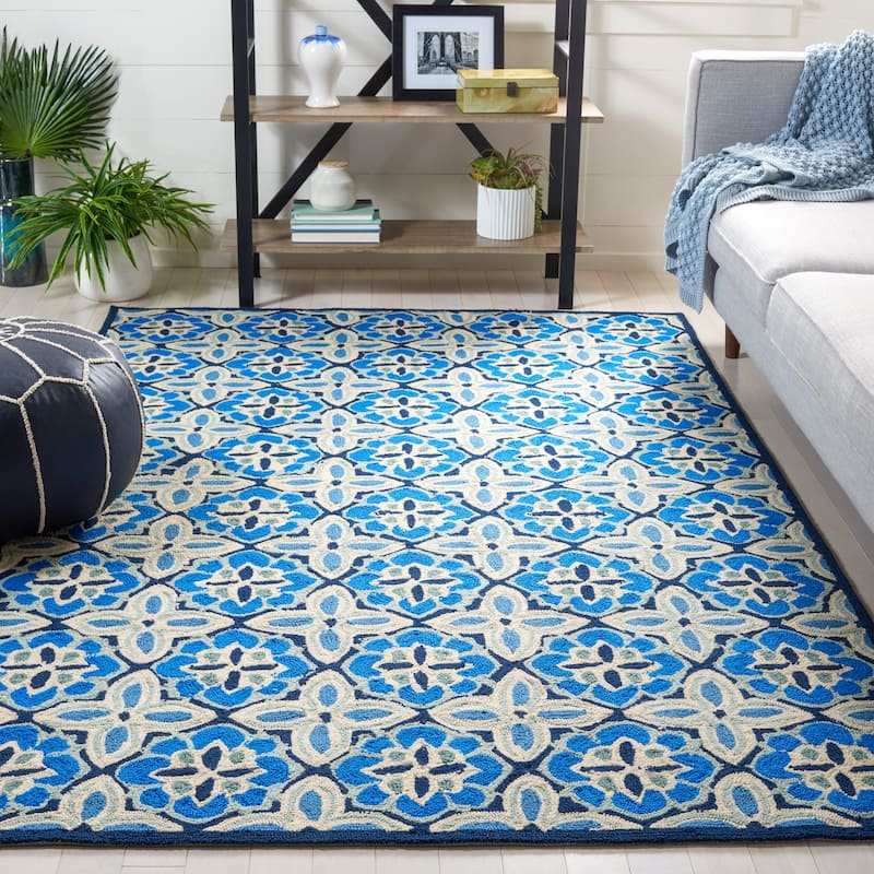 SAFAVIEH Handmade Four Seasons Waltraud Floral Rug