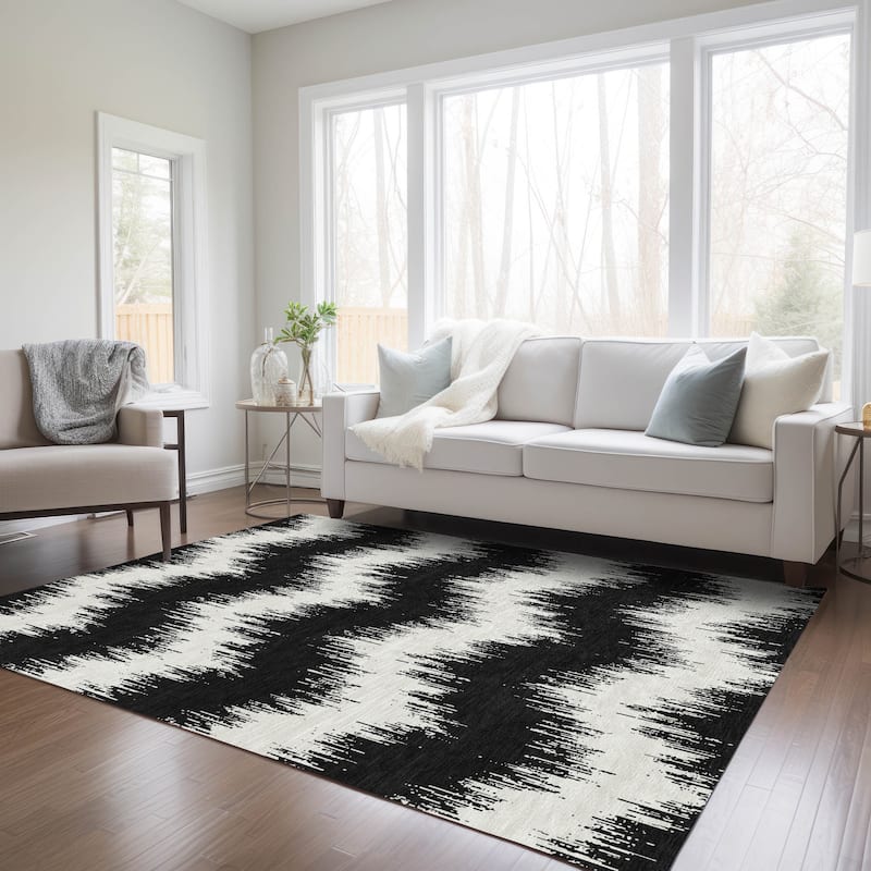 Machine Washable Indoor/ Outdoor Chantille Modern Chevron Rug