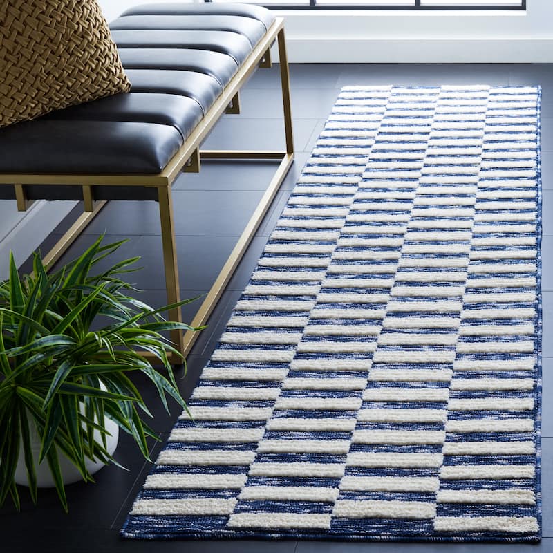 SAFAVIEH Easy Care Machine Washable Kazik Geometric Rug