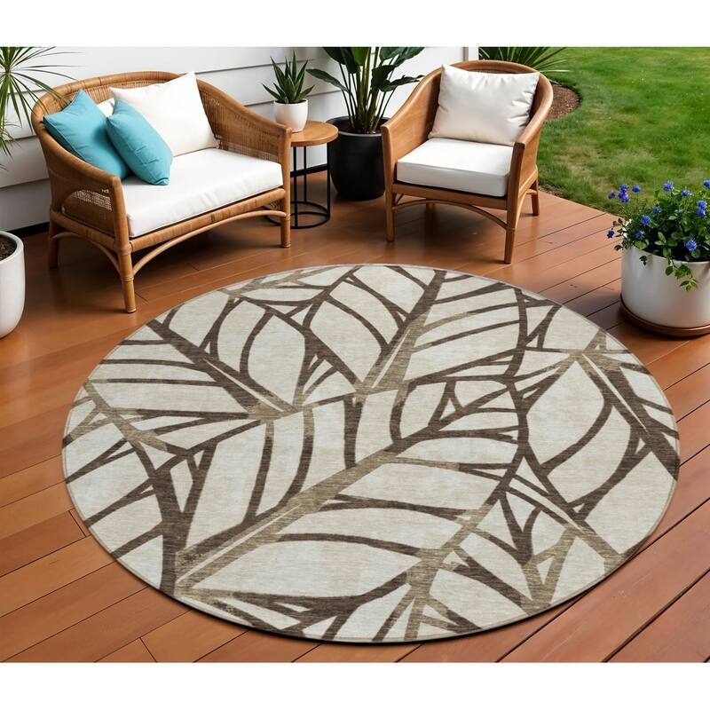 HomeRoots Floral Transitional Rectangle Outdoor Rug - 8' Round