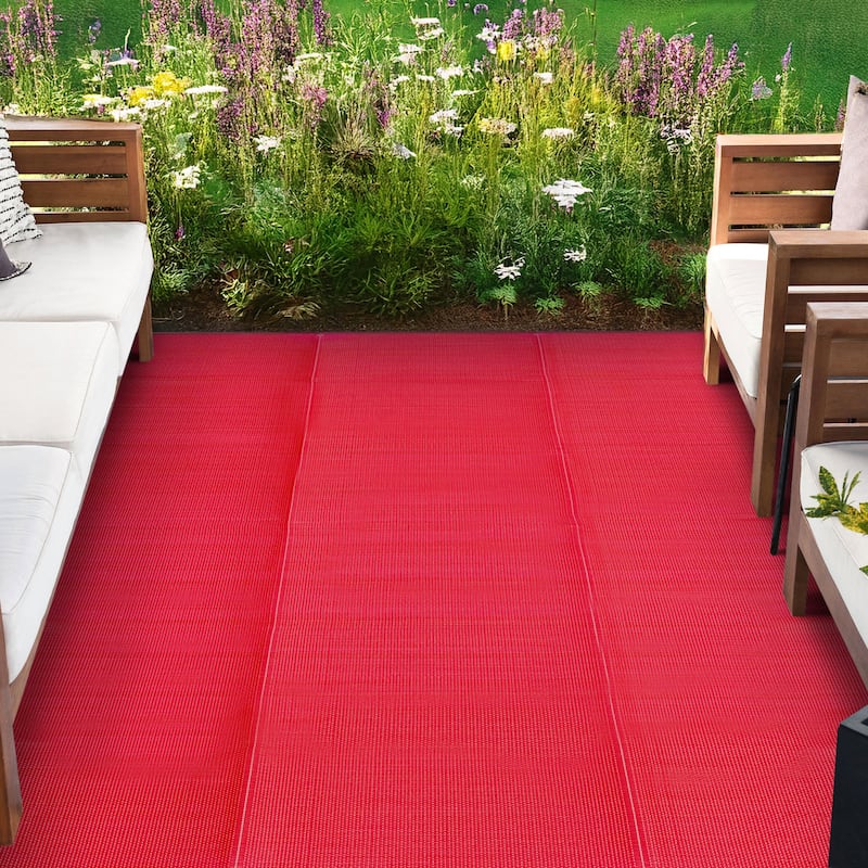 Lalune Beach Solid Color Indoor Outdoor Polypropylene Area Rug - 5'11'' x 8'11'' - Red