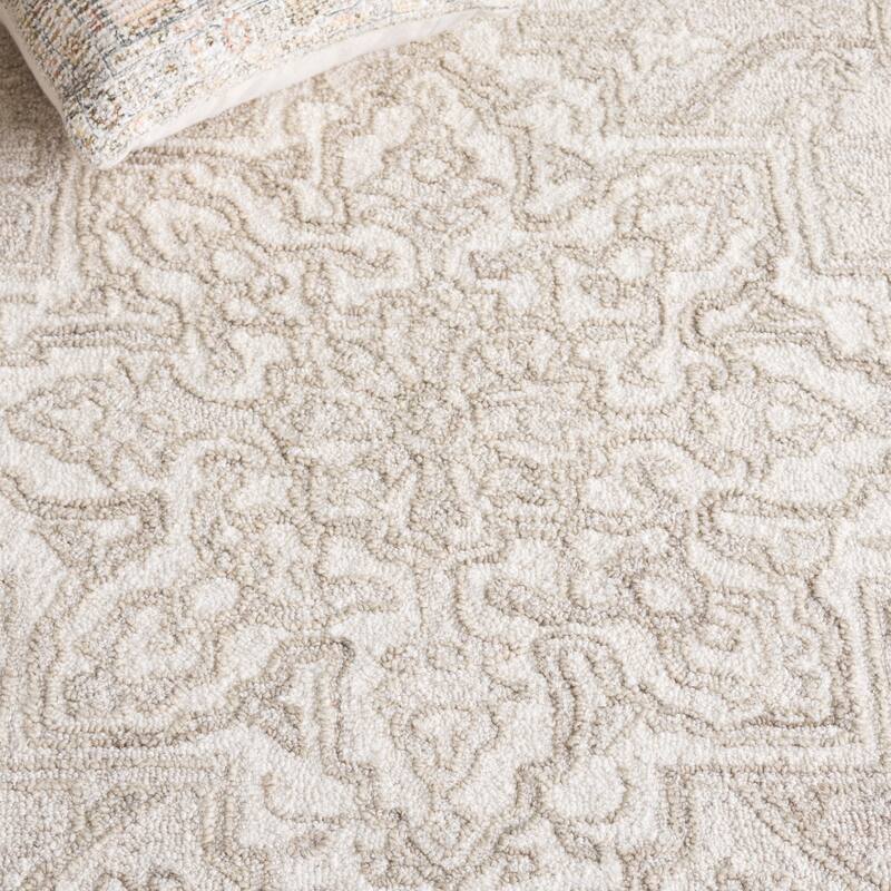 SAFAVIEH Handmade Metro Mirka Wool Rug