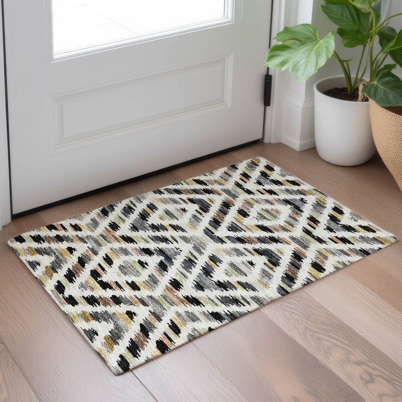 Machine Washable Indoor/ Outdoor Global Diamdon Chantille Rug
