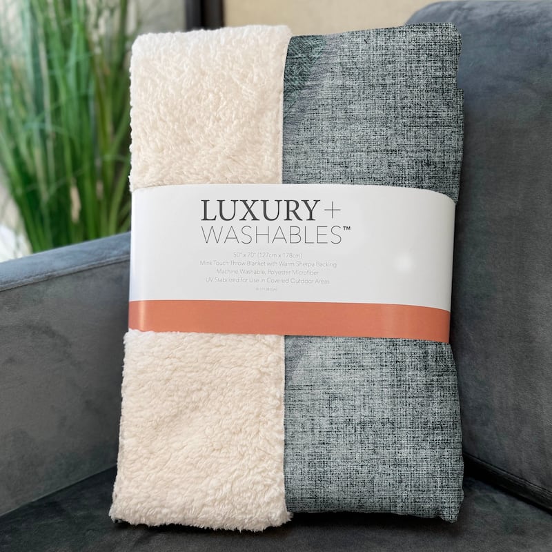 Premium Machine Washable Modern Geo Sherpa Throw Blanket