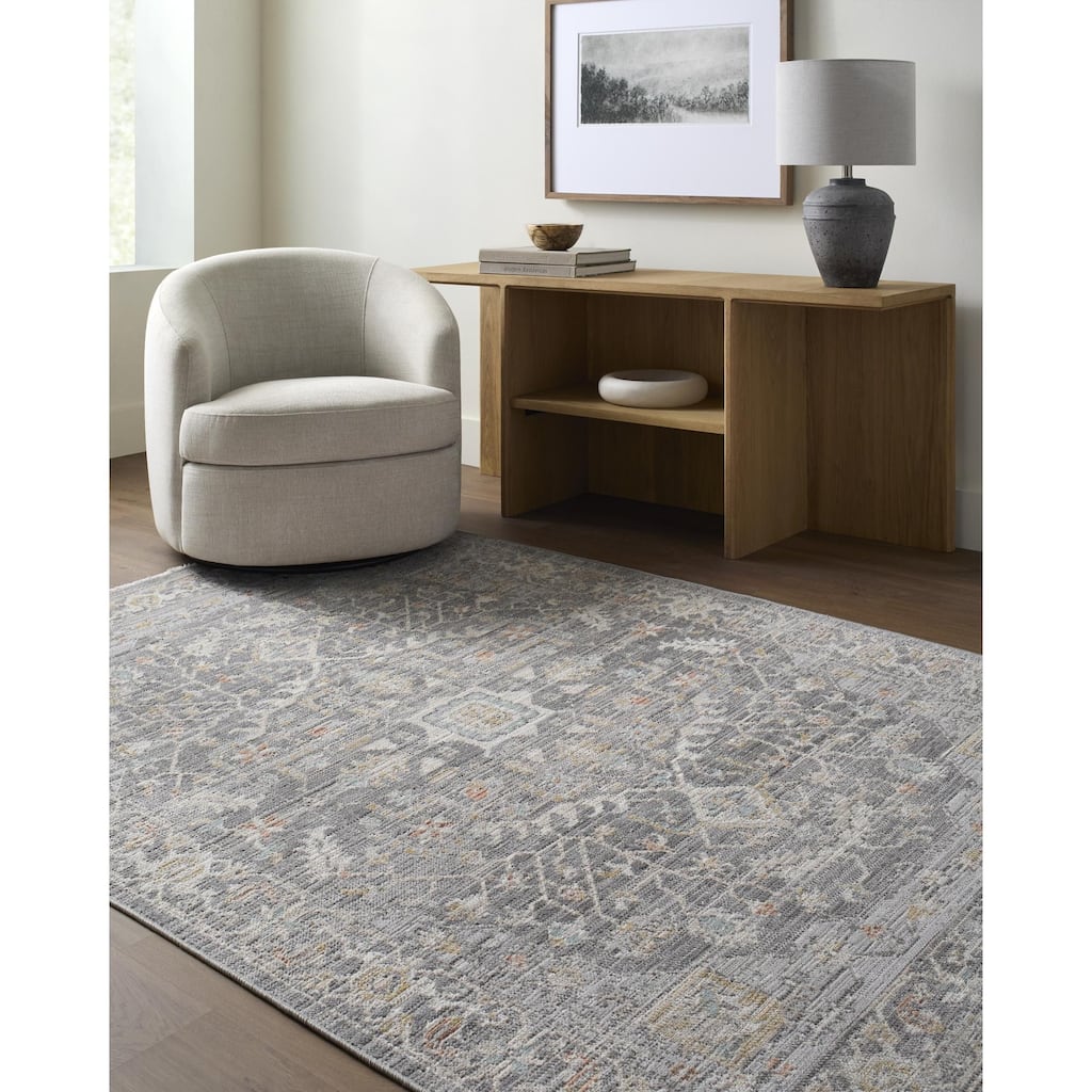 Livabliss Amir Traditional Area Rug