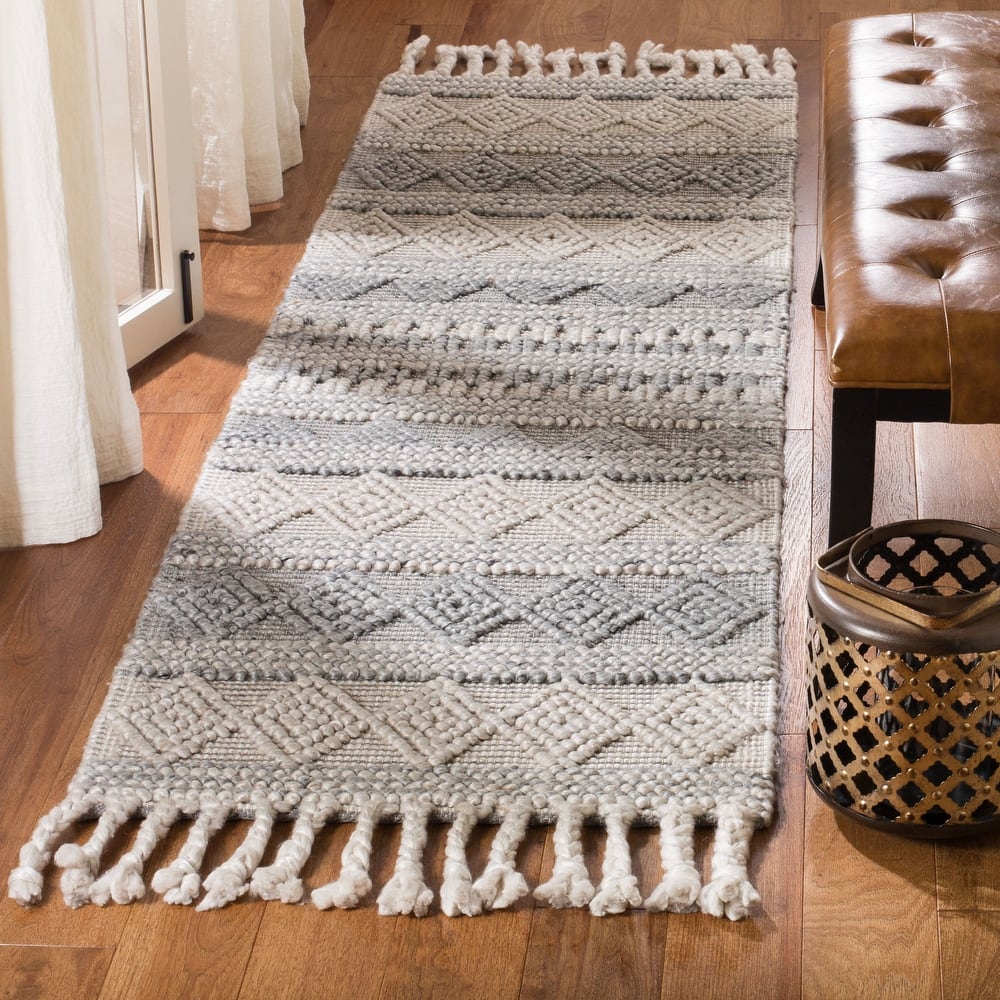 SAFAVIEH Handmade Natura Tora Wool Rug