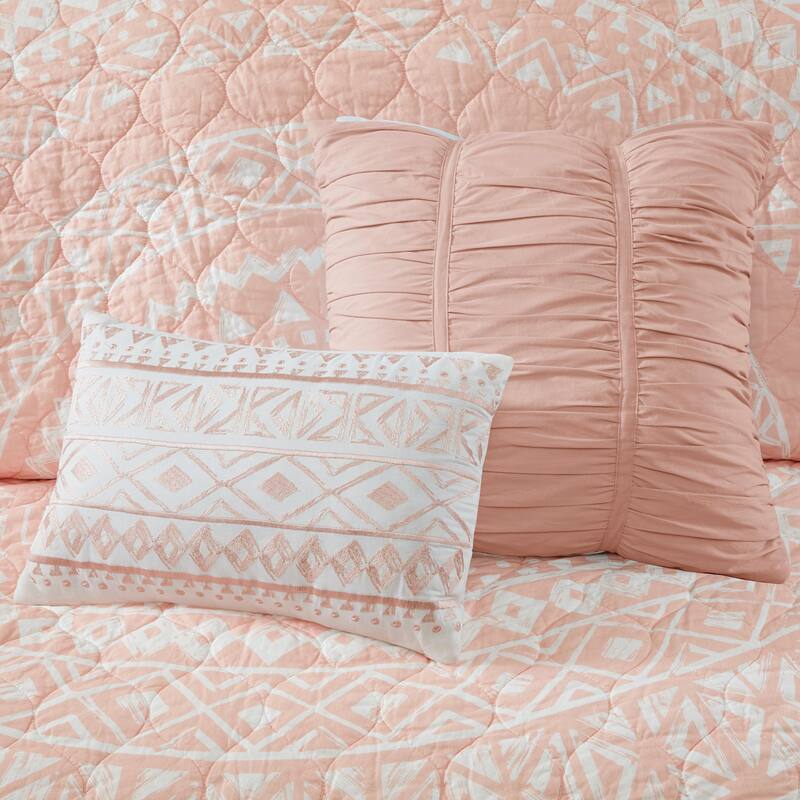 Intelligent Design Cora 7 Piece Reversible Cotton Quilt Set with Euro Shams and Thrwo Pillows
