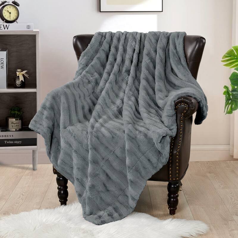 Derby Double Sided Fauxfur Throw