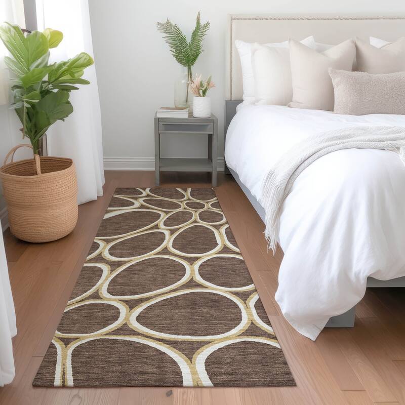 Machine Washable Indoor/ Outdoor Modern Bubbles Chantille Rug - Brown - 2'3" x 7'6"