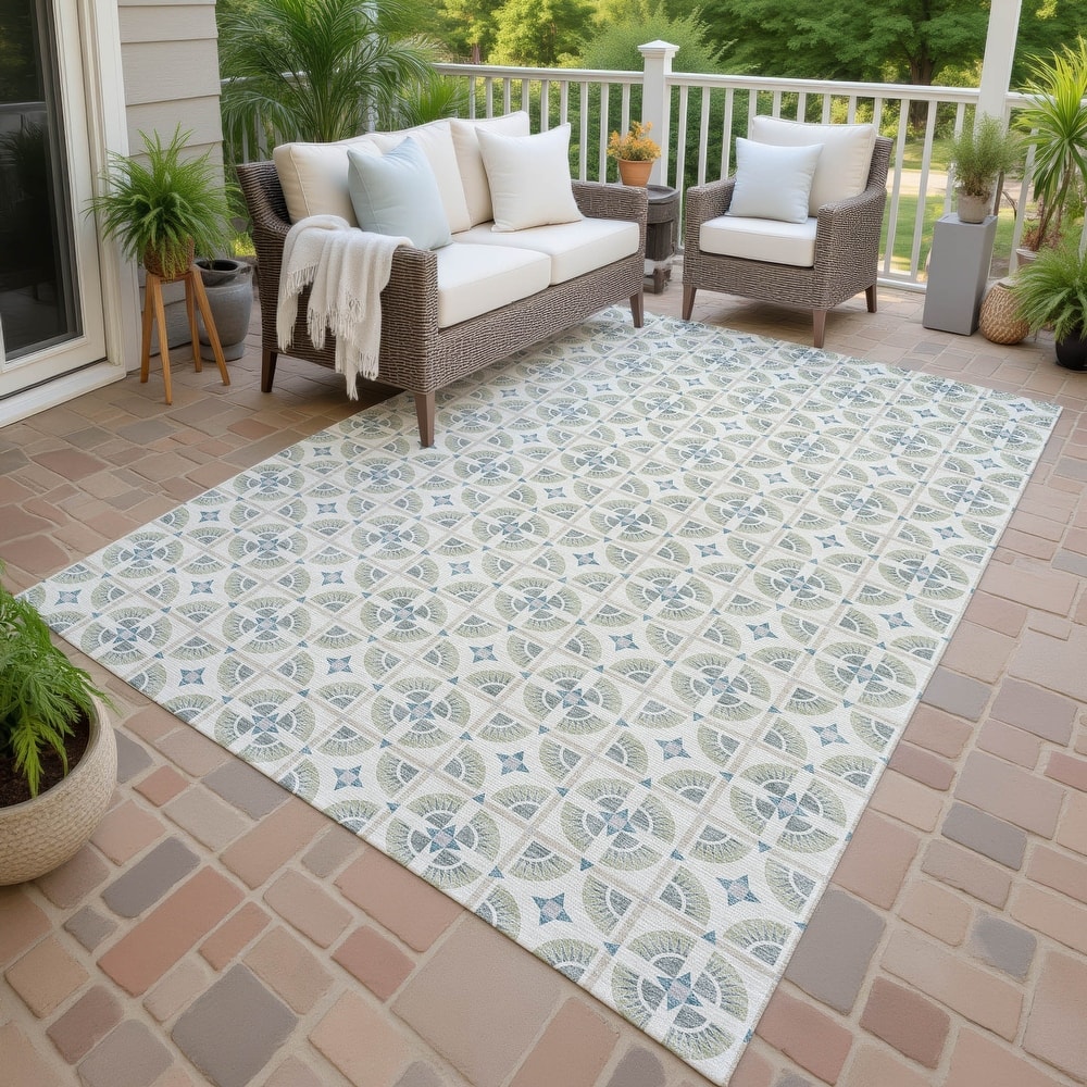 Machine Washable Indoor/ Outdoor Modern Roeland Chantille Rug