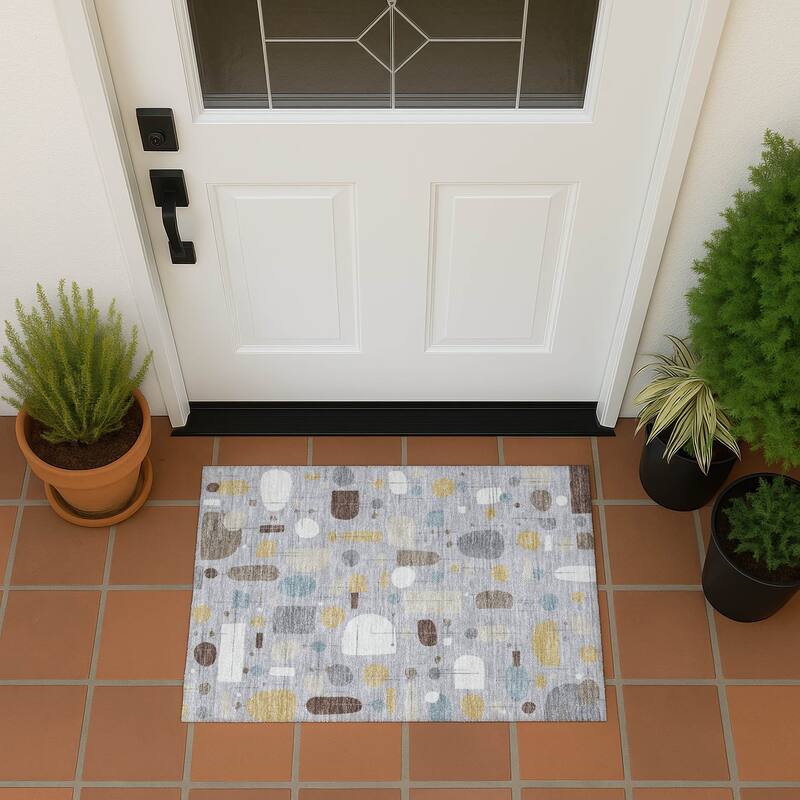 Machine Washable Indoor/ Outdoor Contemporary Fun Chantille Rug - Silver - 1'8" x 2'6"