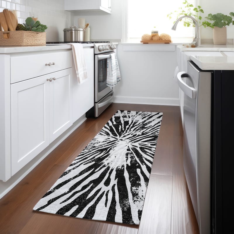 Machine Washable Indoor/ Outdoor Chantille Contemporary Burst Rug