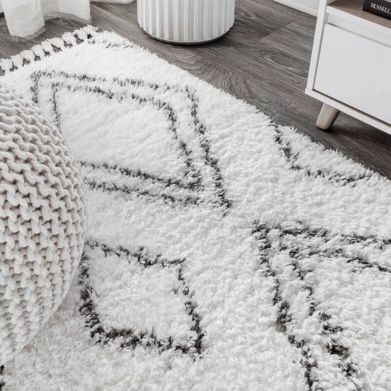 Aydin Moroccan Style Diamond Shag Ivory/Dark Gray 2 ft. x 8 ft. Runner Rug - 2 X 8