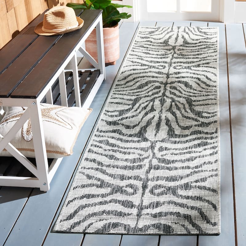 SAFAVIEH Courtyard Kalyonka Indoor/ Outdoor Waterproof Patio Backyard Rug - 2'3" x 5' - Grey/Black