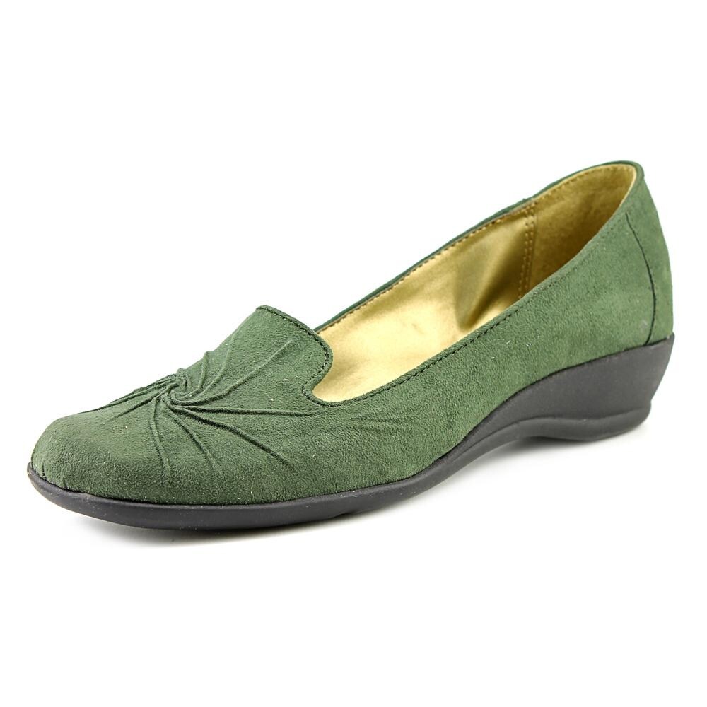 hush puppies green shoes