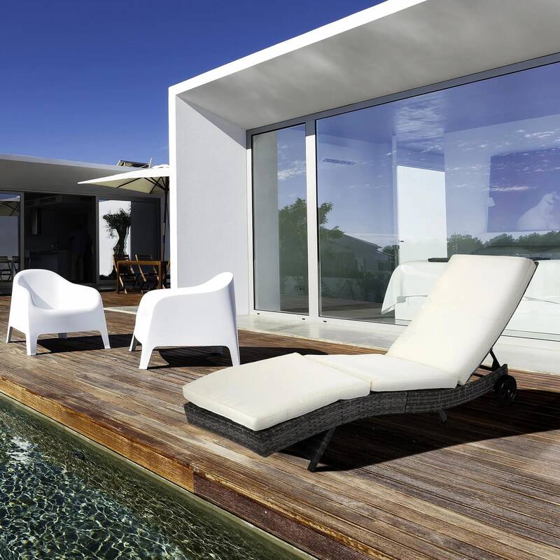 Foldable Chaise Lounge, 5-Level Adjustable Backrest, Breathable Mesh