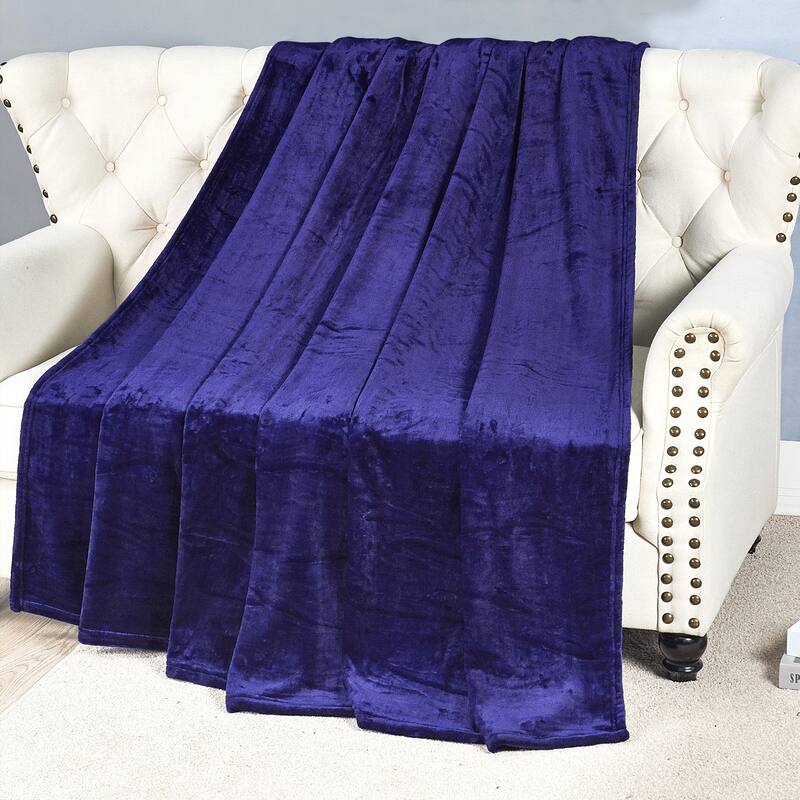 Christmas Solid Flannel Fleece Throw Blanket