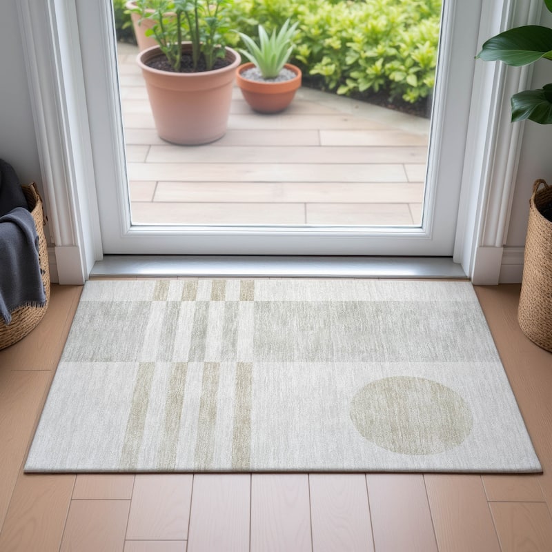 Machine Washable Indoor/Outdoor Modern Fusion Chantille Rug