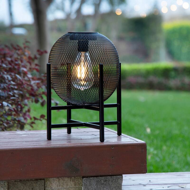Glitzhome Metal Mesh Solar Powered Waterproof Outdoor Lanterns with Stand