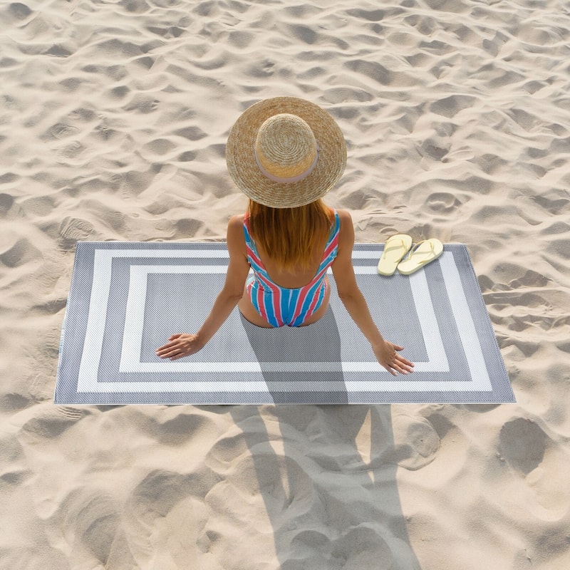 Playa Rug Outdoor Recycled Reversible Plastic Folded Mat/Rug Paris Collection Lightweight & Weather, Water and UV Resistant