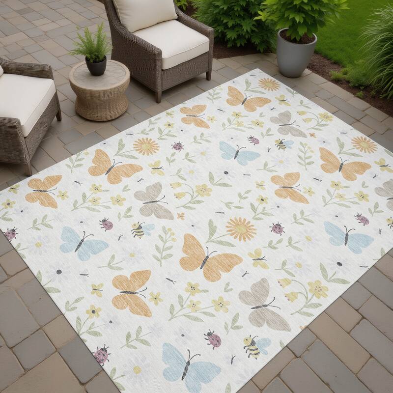 Machine Washable Indoor/ Outdoor Whimsy Butterfly Chantille Rug