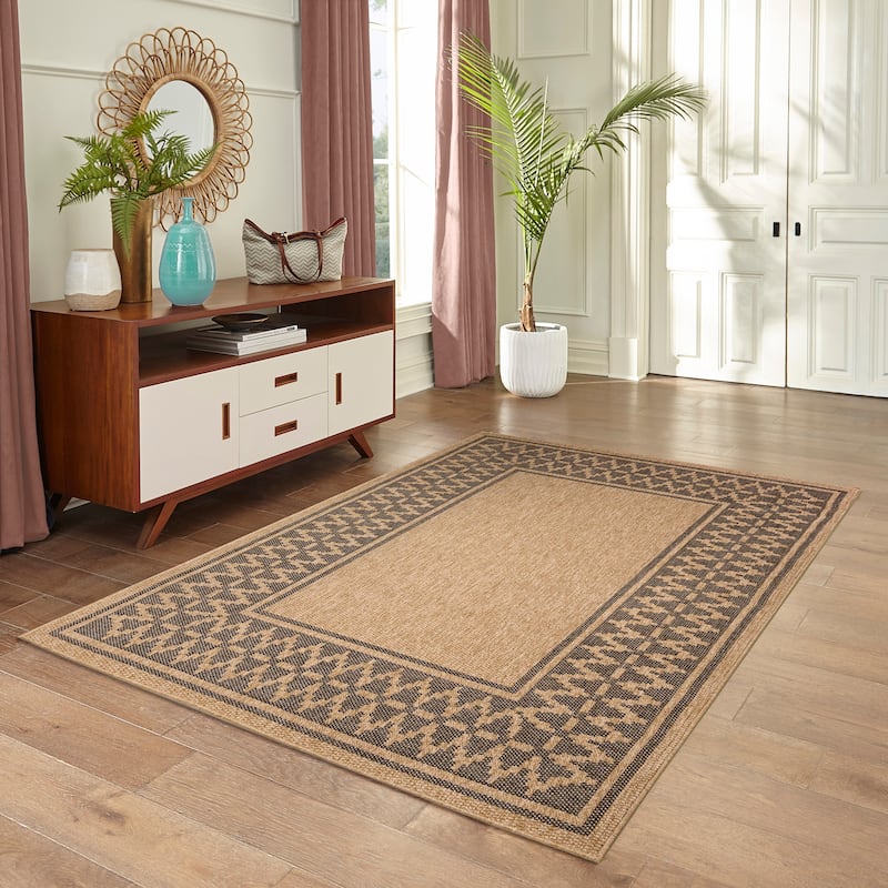 Liora Manne Sahara Diamond Border Indoor/Outdoor Rug
