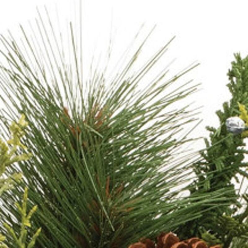 HomeRoots 18" Green Christmas Pine And Pinecone Artificial Wreath