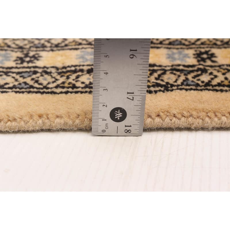 ECARPETGALLERY Hand-knotted Peshawar Bokhara Ivory Wool Rug - 5'9 x 7'10