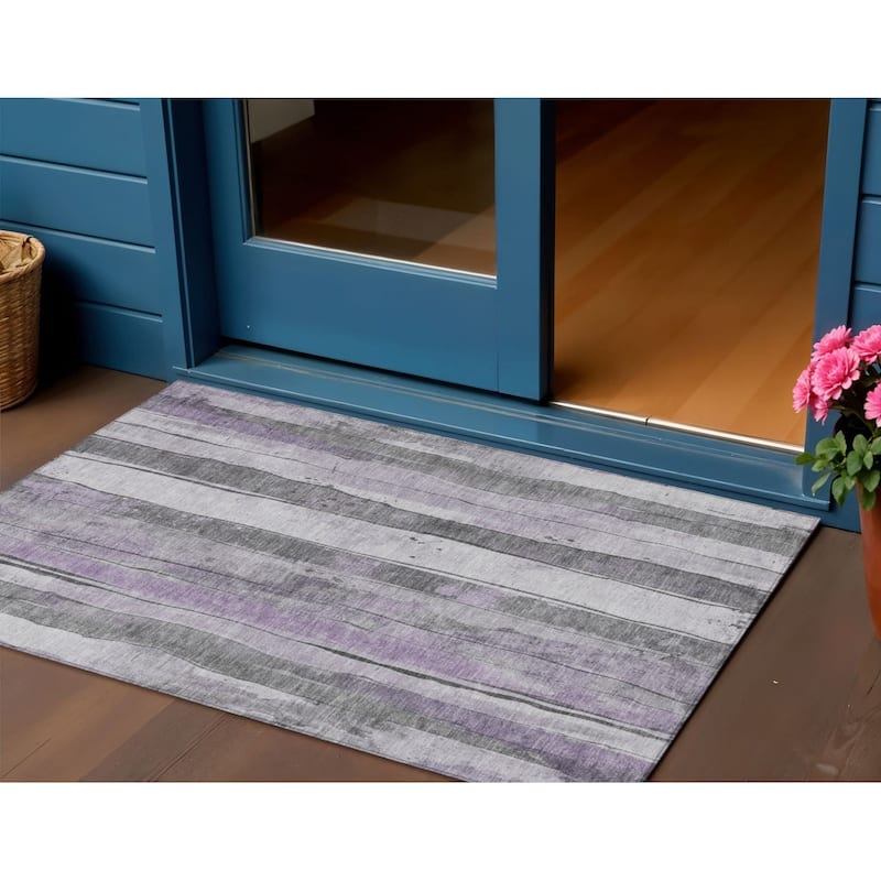 HomeRoots Striped Transitional Rectangle Outdoor Rug - 3' x 5'