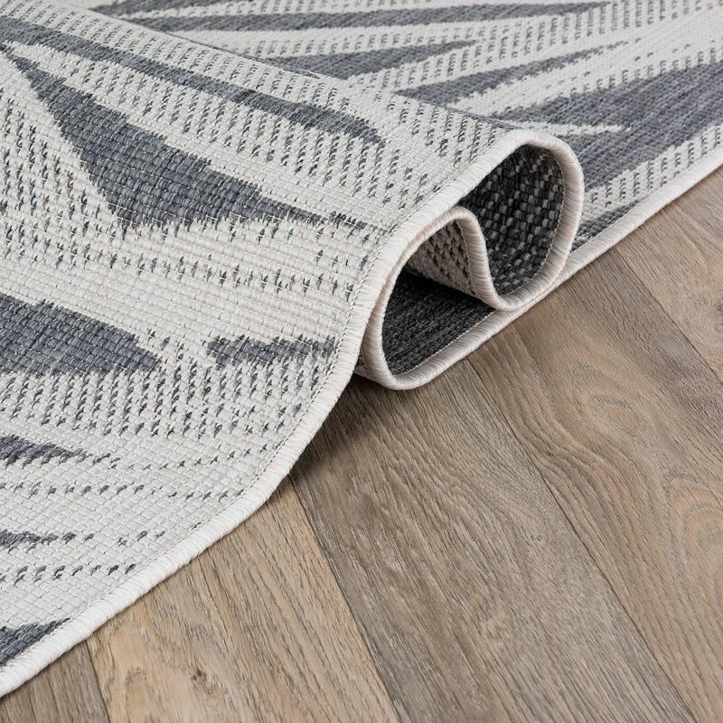 World Rug Gallery Tropical Nature Inspired Indoor/Outdoor Area Rug