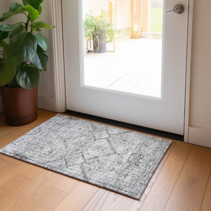 Machine Washable Indoor/ Outdoor Chantille Tribal Garden Rug