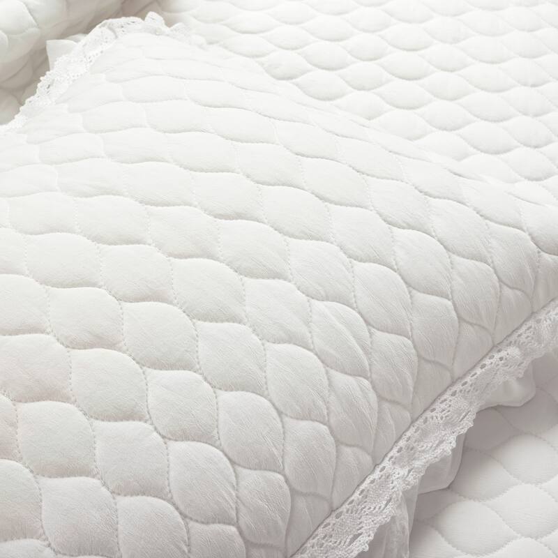 Lush Decor Ella Shabby Chic Ruffle Lace 3 Piece Quilt Set