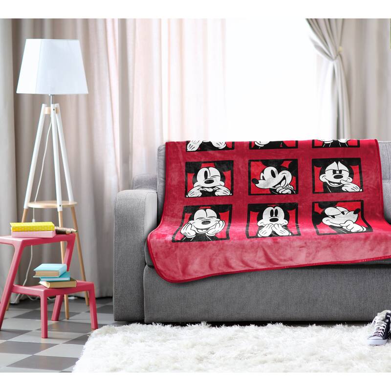 Mickey Mouse Expressions Silk Touch Throw 50x70