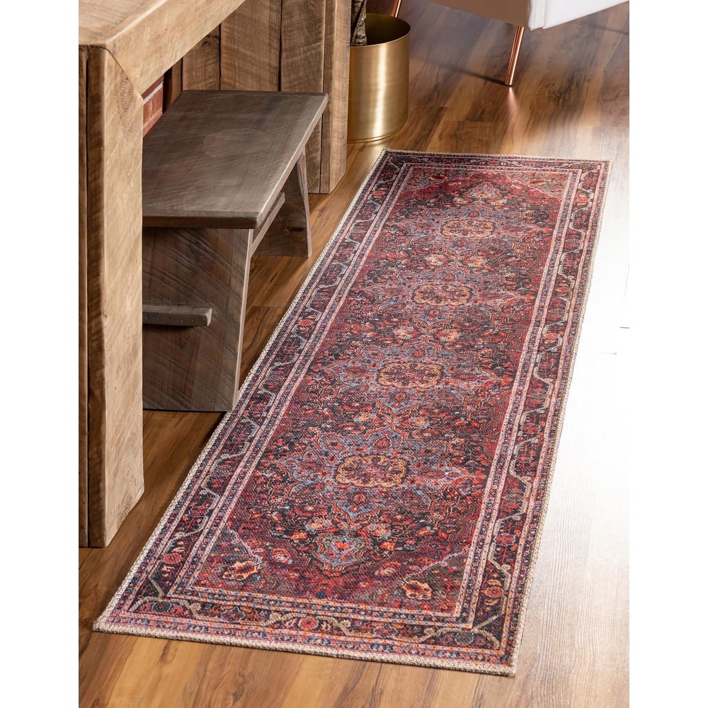 Traditional Rine Collection Area Rug