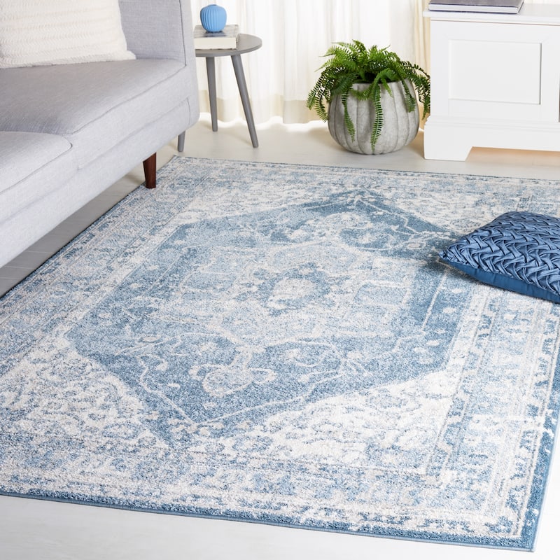 SAFAVIEH Layla Vicky Shabby Chic Farmhouse Rug - 5'5" x 7'6" - Ivory Grey/Blue