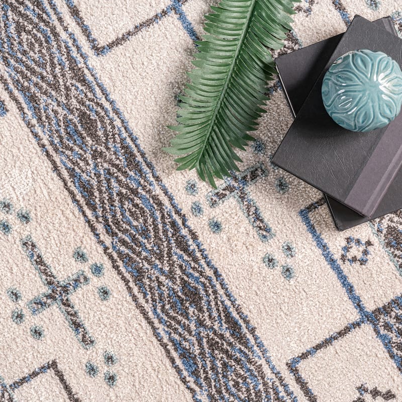 Nuloom Erika Transitional Tribal Area Rug