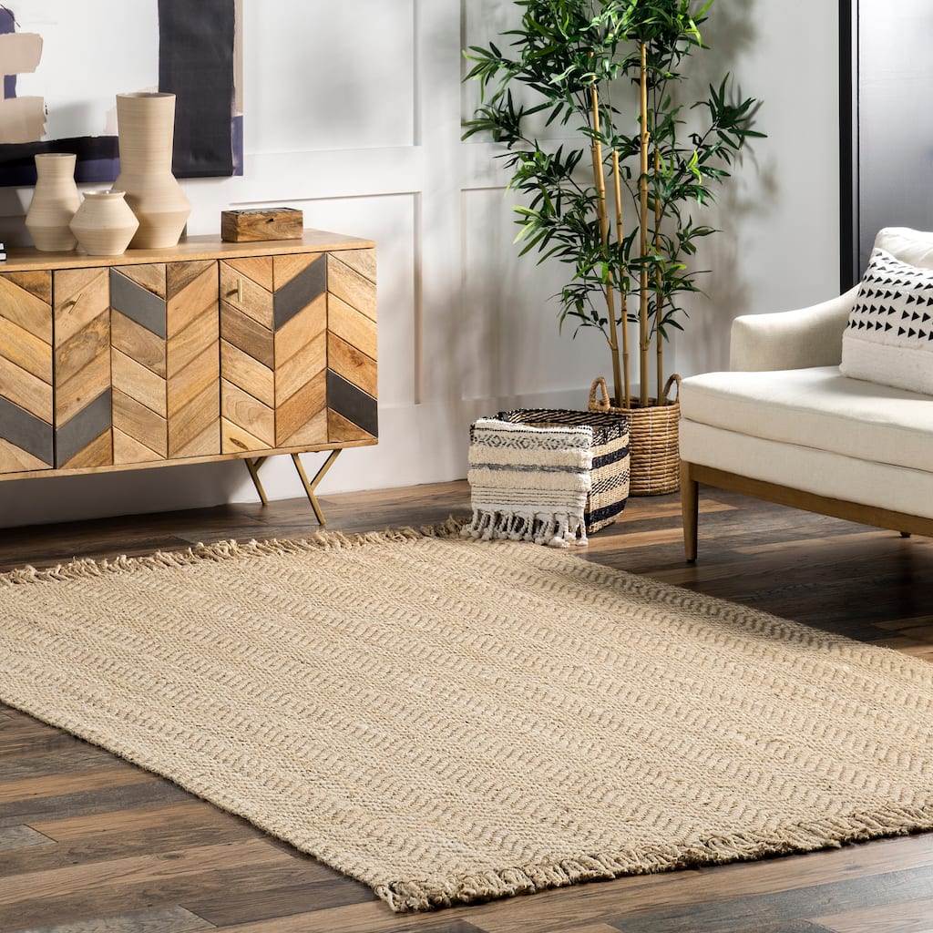 Nuloom Evelyn Chevron Jute Tassel Area Rug