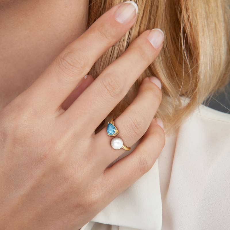 Miadora 7/8ct TGW Pear-Cut London Blue Topaz Cultured Freshwater Pearl Ring 10k Yellow Gold