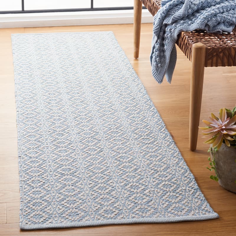 SAFAVIEH Handmade Flatweave Montauk Everly Casual Cotton Rug - 2'3" x 8' - Ivory/Light Blue