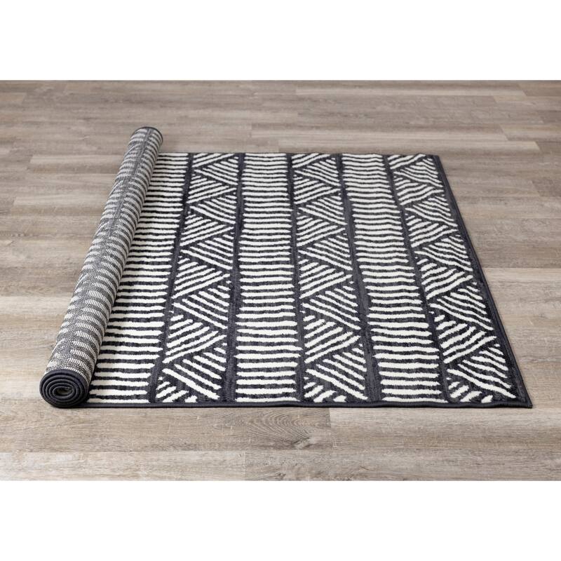 Florence Collection - Black/White Tribal Striped Area Rug - 4'7" x 6'7"