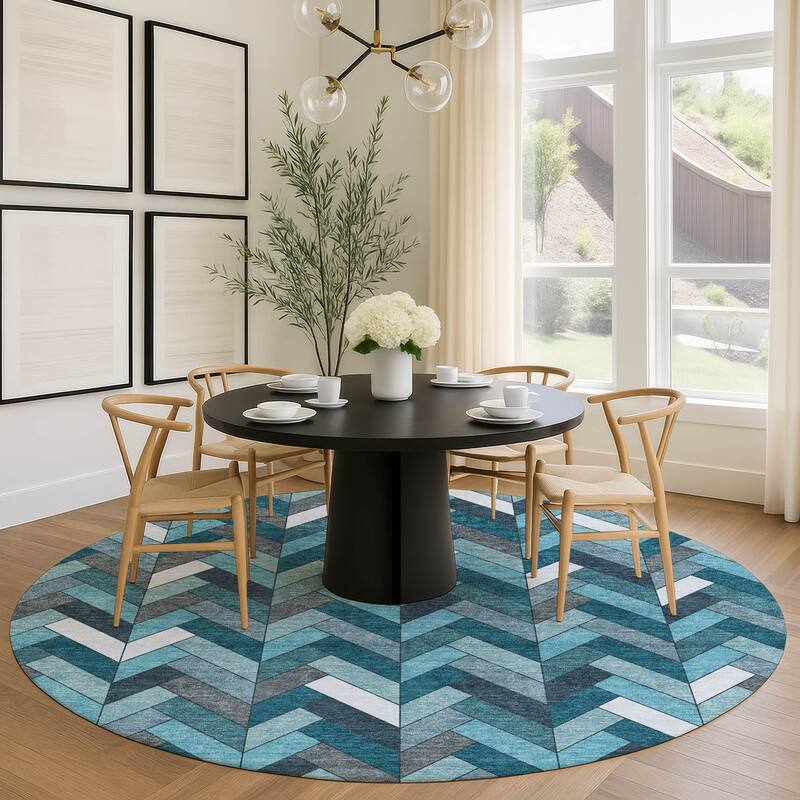 Machine Washable Indoor/ Outdoor Modern Chevron Chantille Rug