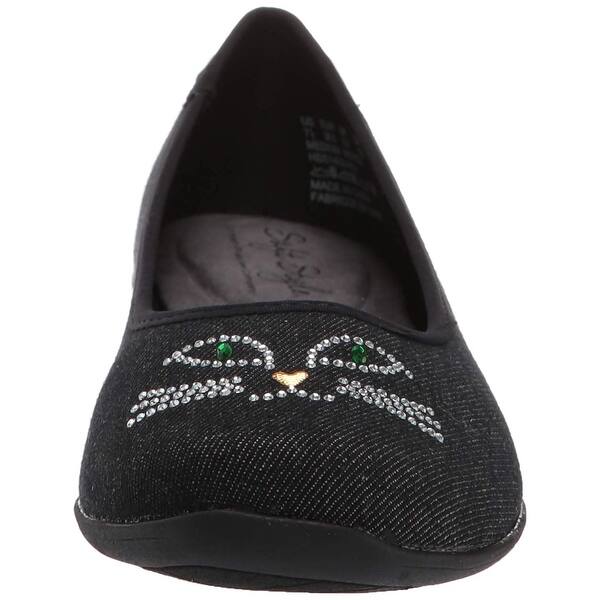 Shop Soft Style Womens Kitty Cat Closed Toe Ballet Flats