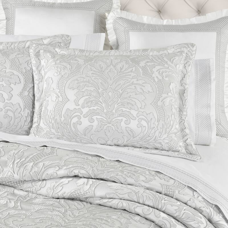 J. Queen New York Brunello Comforter Set - Queen