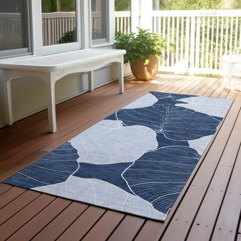 Machine Washable Indoor/ Outdoor Tropical Floral Chantille Rug - Navy - 2'3" x 7'6"